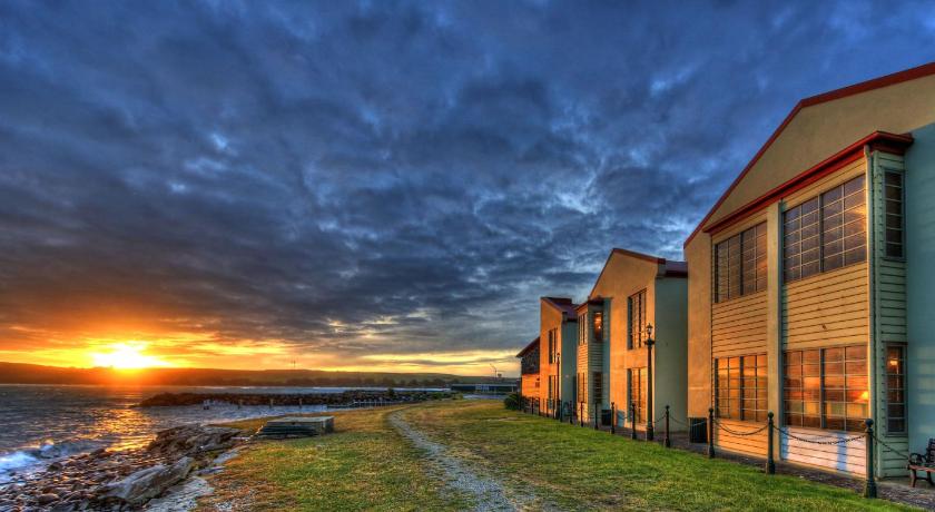 Stanley Village Waterfront Accommodation