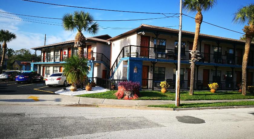 Merida Inn & Suites