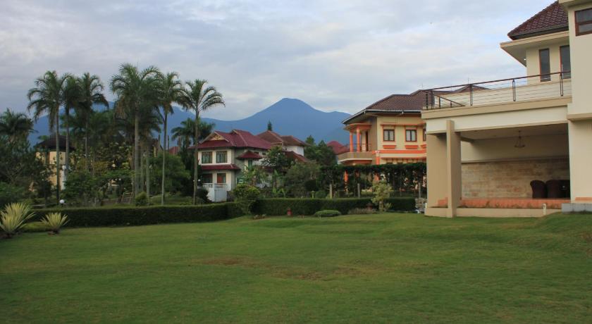 Villa Sophia Cimacan Puncak