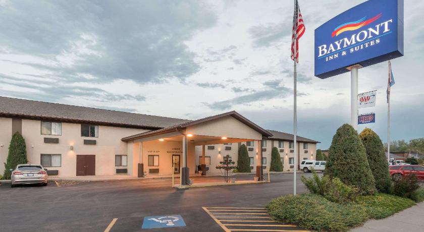 Baymont by Wyndham Hot Springs