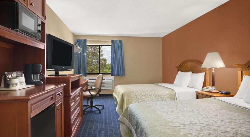 Days Inn by Wyndham Middletown