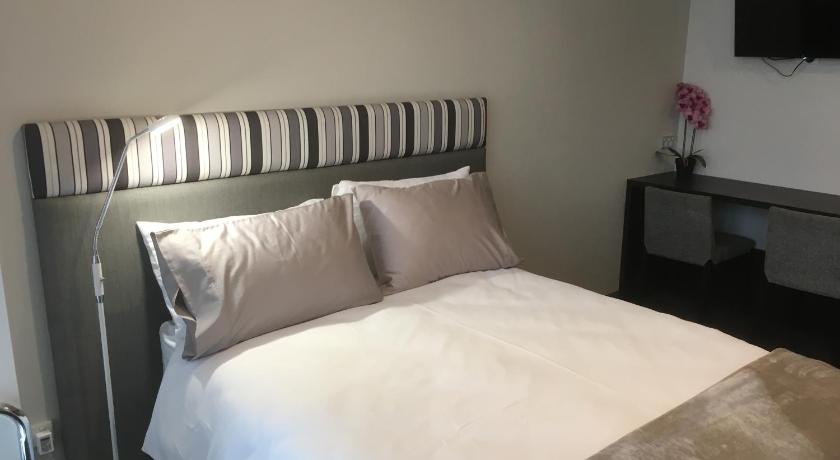 Med-Accom