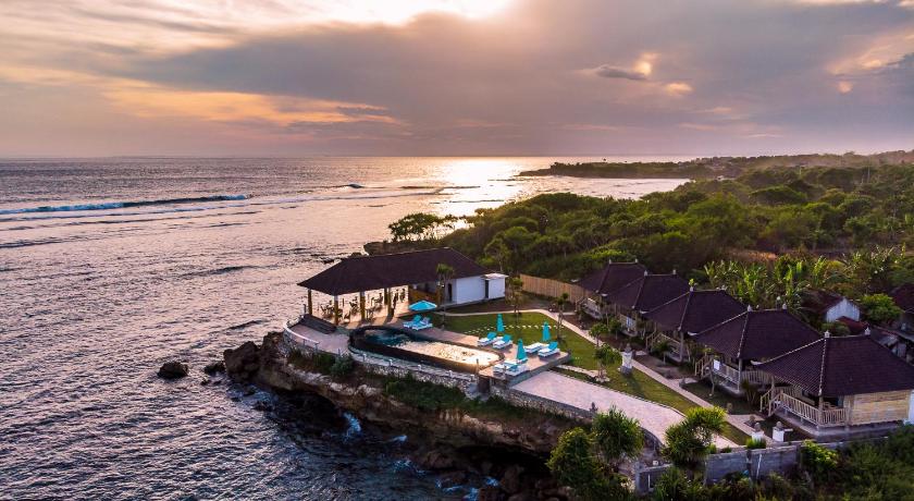 Ombak Bay Lembongan