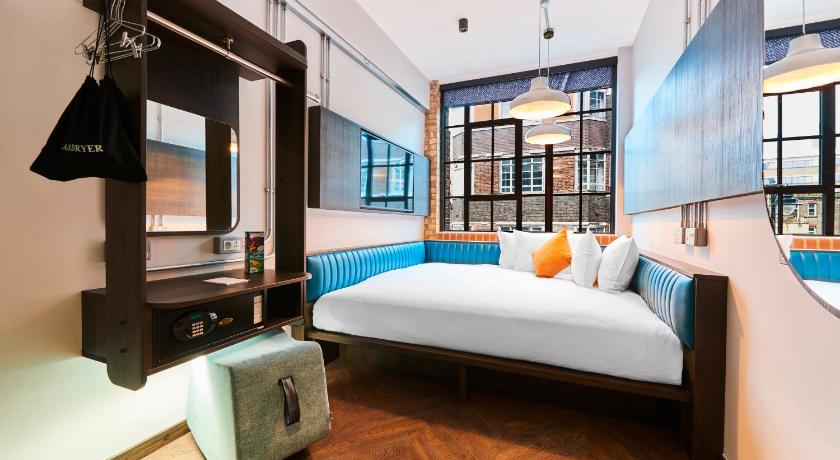 New Road Hotel