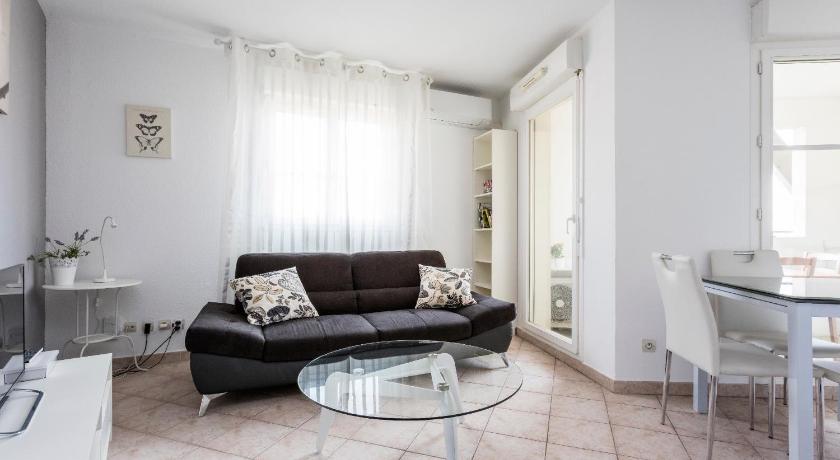Apptartement T3 vue sur les Rives du Lez: terrasse clim/AC ascenseur parking - Class Appart