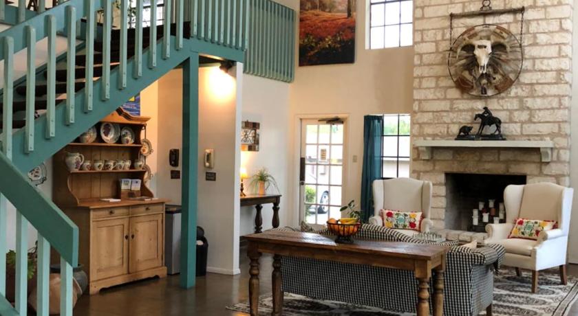 Windcrest Inn and Suites