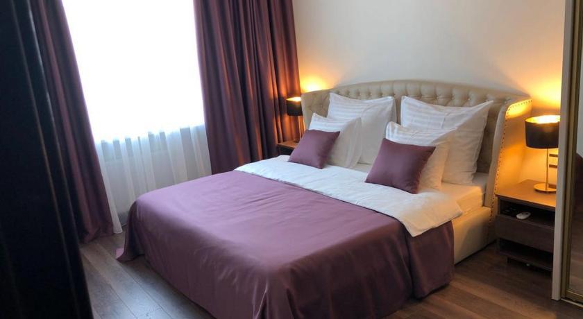 MARBEO 5 star luxury suites - Elkonu