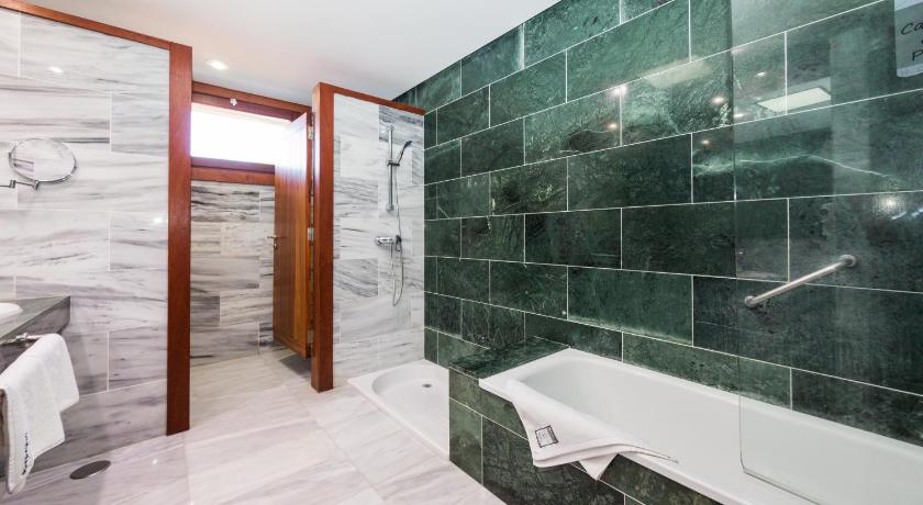 http://q-xx.bstatic.com/xdata/images/hotel/840x460/156758250.jpg?k=2e29ed38251dd2f58bf7bd45eac9fd7723617954b90dc6b245d329ccffb774e3&o=-6