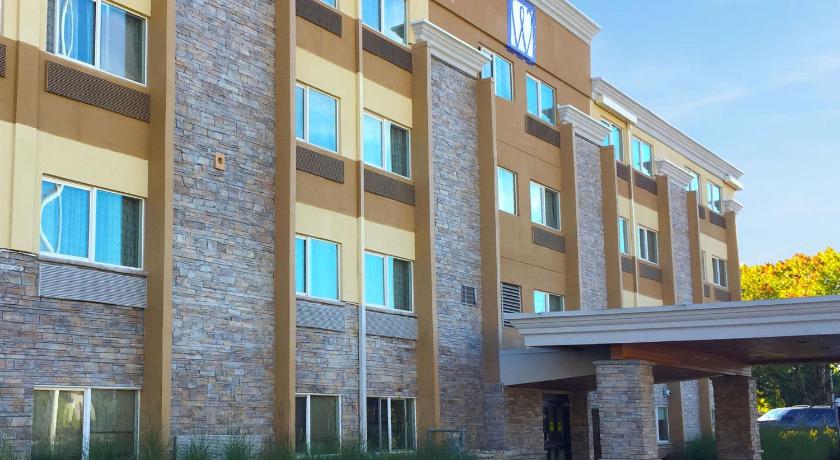 Comfort Inn & Suites Tigard near Washington Square