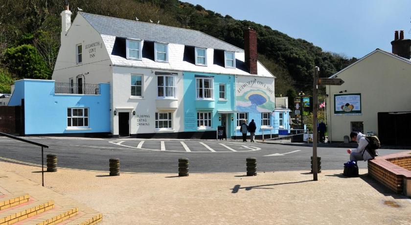 Lulworth Cove Inn