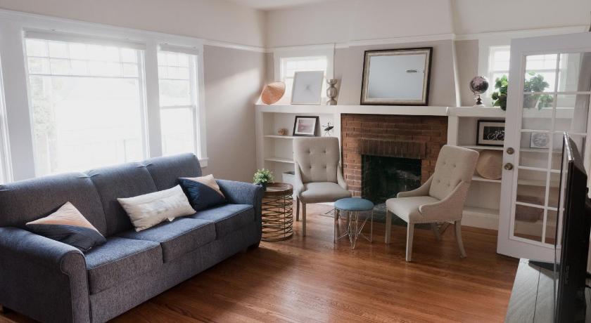 Spacious, Sunny House in Berkeley/Oakland Rockridge