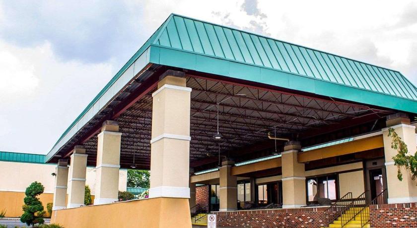 Wilkes-Barre Inn & Suites