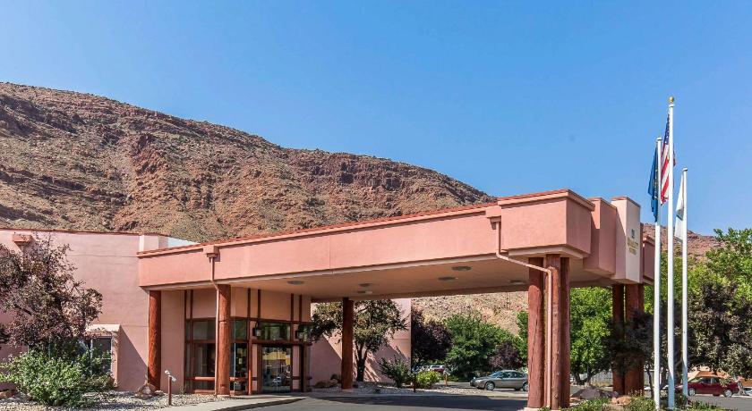 Quality Suites Moab near Arches National Park