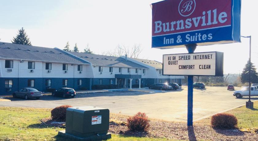 Burnsville Inn & Suites