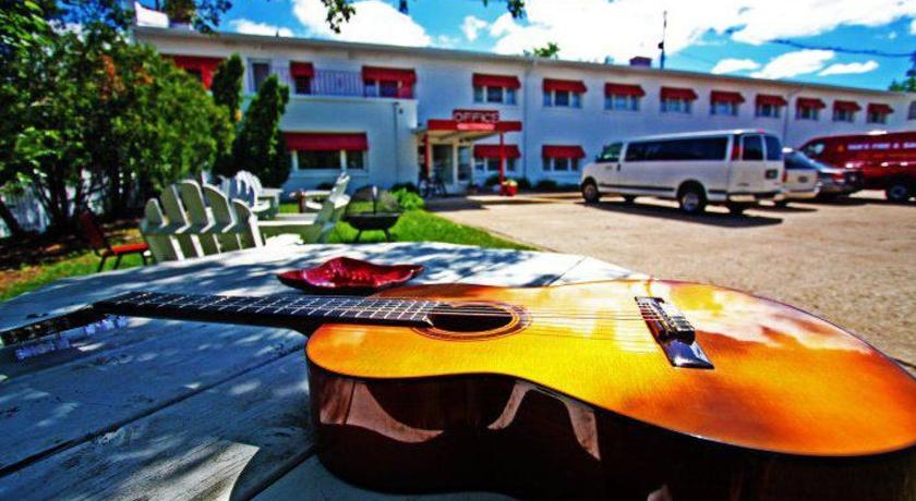 Holiday Music Motel