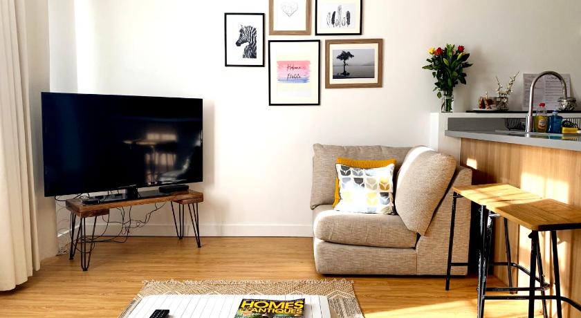 Home Crowd Luxury Apartments- Hamilton House