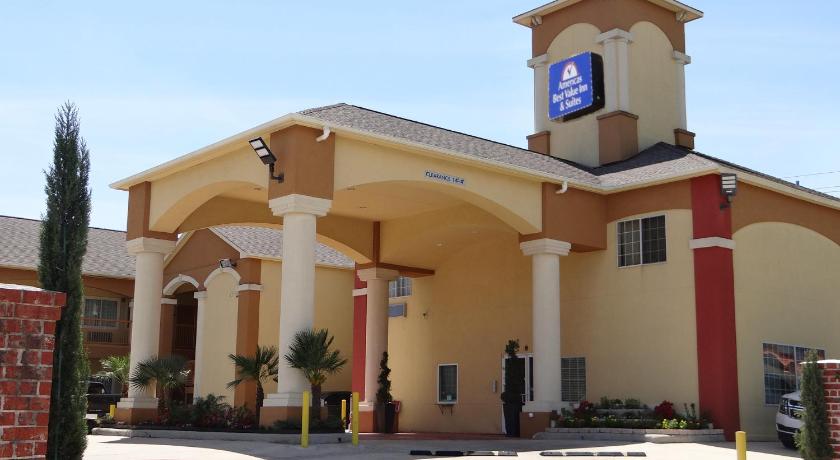 Regency Inn & Suites - Baytown