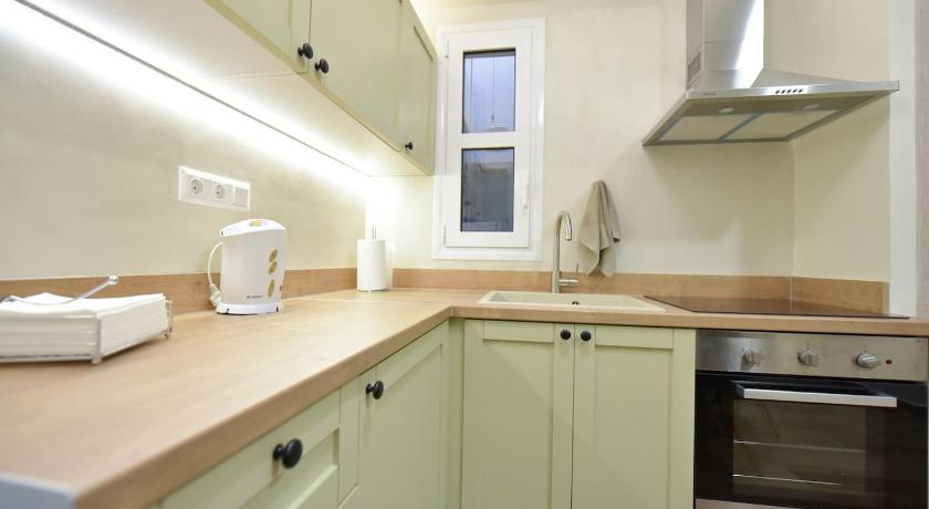 Live As A Greek in Artemis apartment - image 7