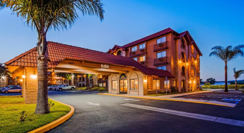 Lompoc Valley Inn and Suites
