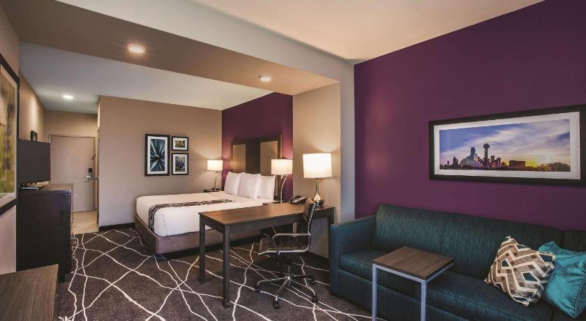 La Quinta Inn & Suites by Wyndham Dallas Northeast-Arboretum