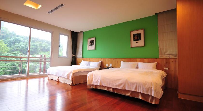 Sun Moon Lake Karuizawa Villa B&B