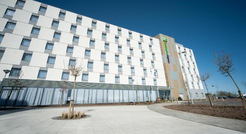 Holiday Inn Express Aberdeen Airport By IHG