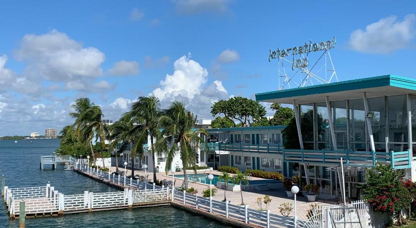 International Inn on the Bay