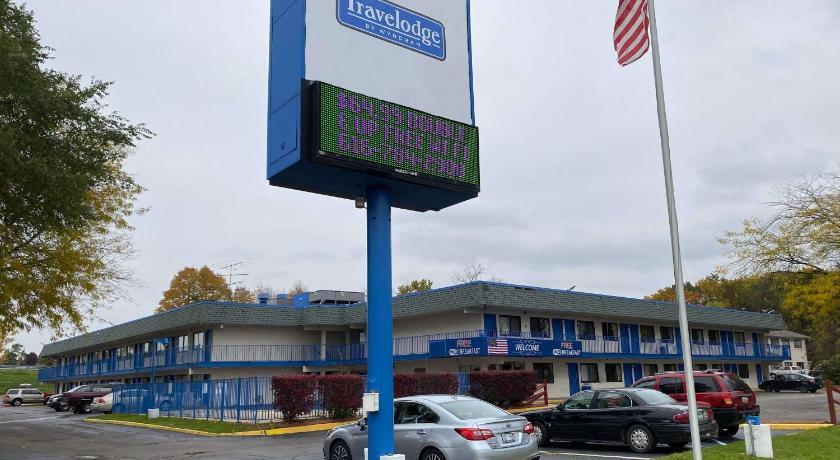 Travelodge by Wyndham Grand Rapids North