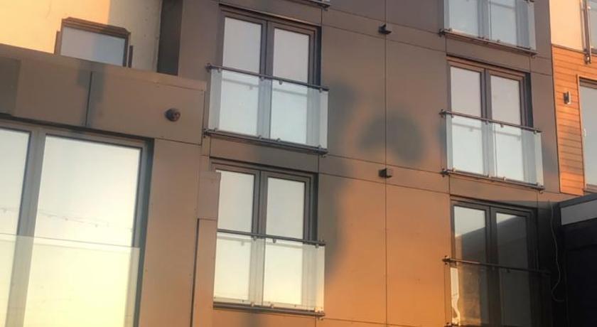 ApartHotel421 by Seafront Collection