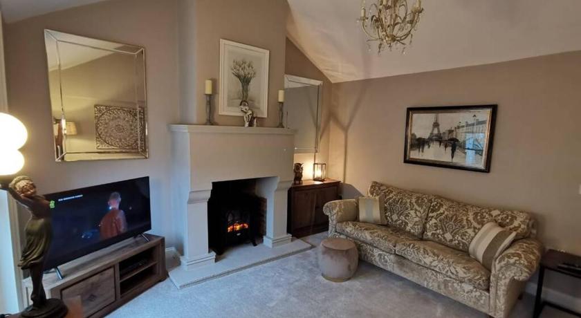 The Lodge at The Cedars
