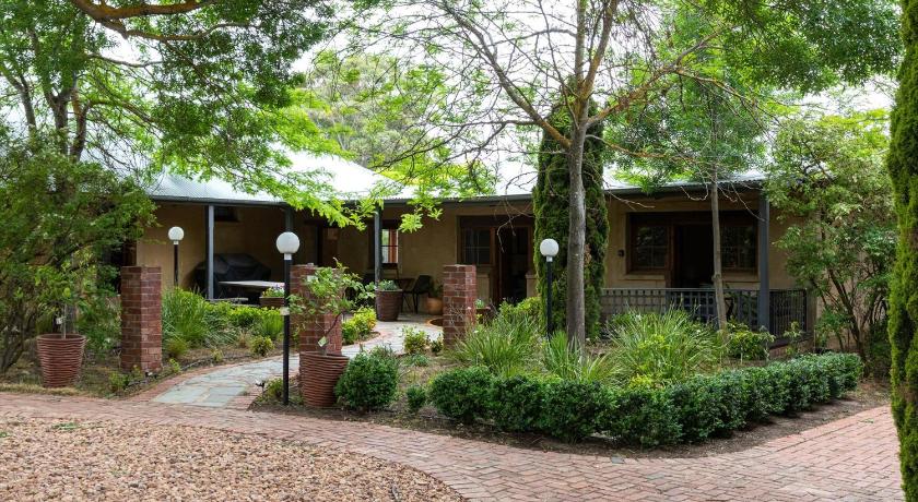 Kaesler Cottages