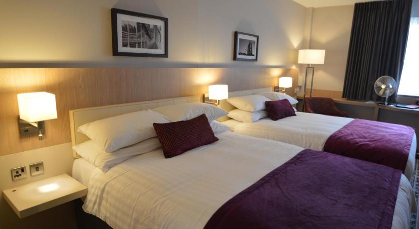 Lancaster Hotel