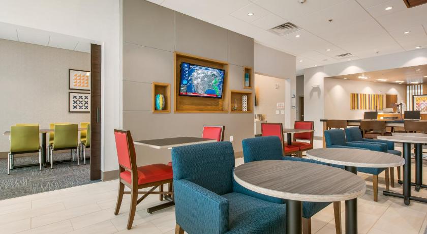 Holiday Inn Express & Suites - Carrollton West By IHG