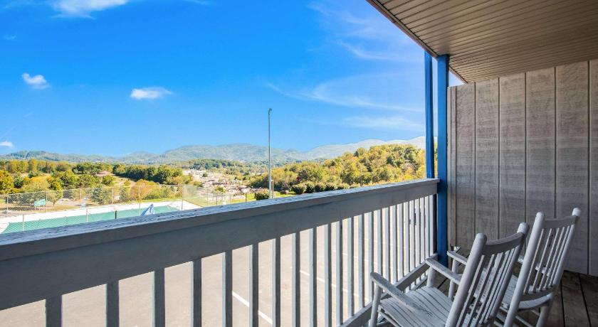 Econo Lodge - Waynesville