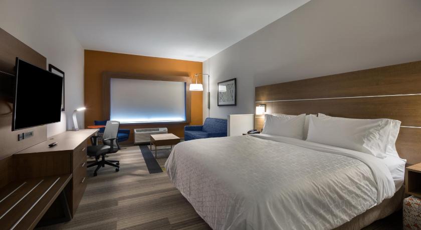 Holiday Inn Express And Suites Fayetteville South By IHG