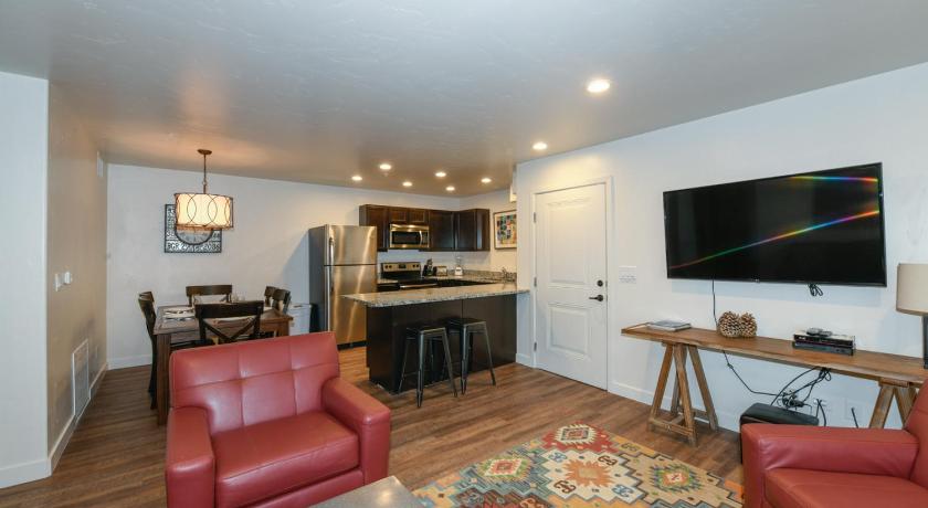 Moab Redcliff Condos Dean RE