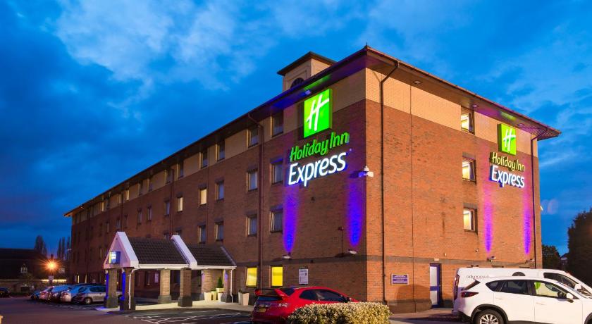 Holiday Inn Express Birmingham Oldbury By IHG