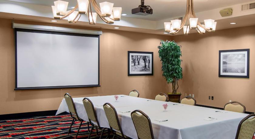 Holiday Inn Oklahoma City Airport By IHG