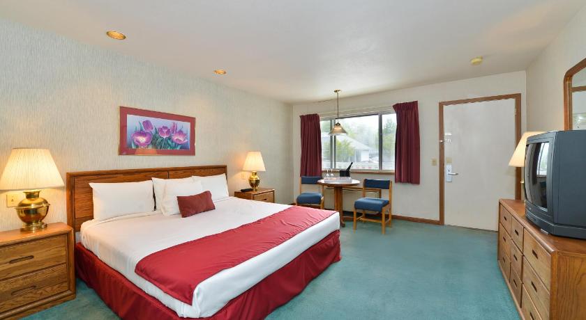 Travelodge by Wyndham Mackinaw City