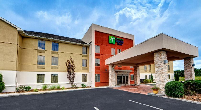 Holiday Inn Express Hotel & Suites Crossville By IHG