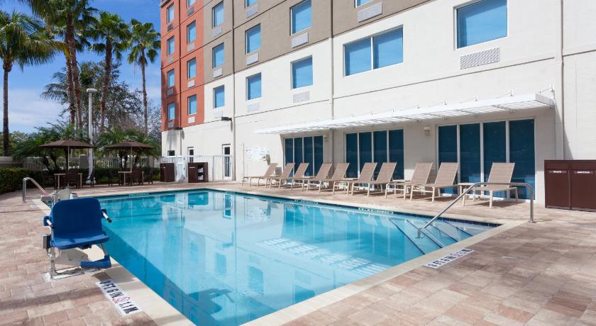 Holiday Inn Express Hotel and Suites Fort Lauderdale Airport Cruise Port By IHG