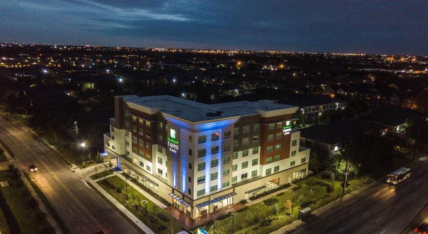 Holiday Inn Express & Suites Houston Westchase - Westheimer By IHG