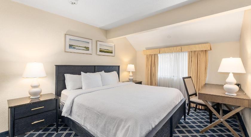 Residences at Daniel Webster