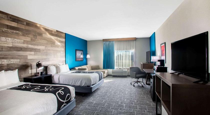 La Quinta Inn & Suites by Wyndham Pittsburg