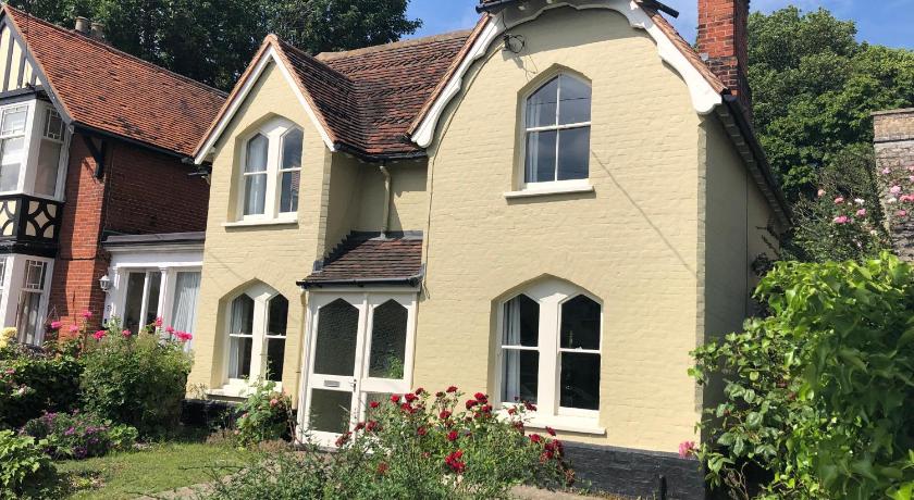 Central Victorian Cottage