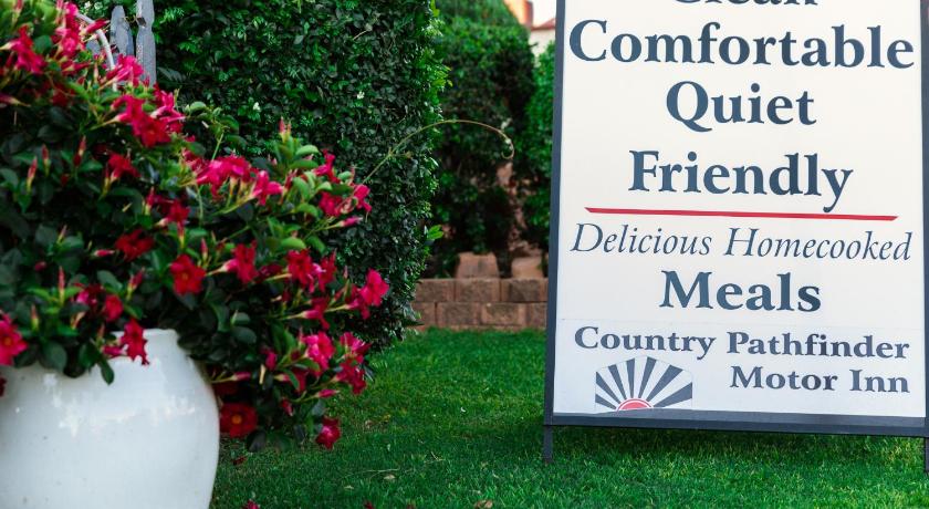 Country Pathfinder Motor Inn