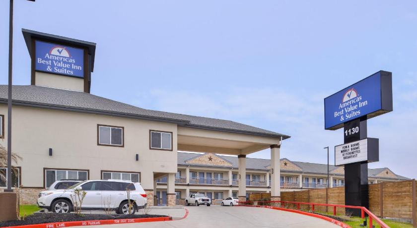 Americas Inn & Suites IAH North
