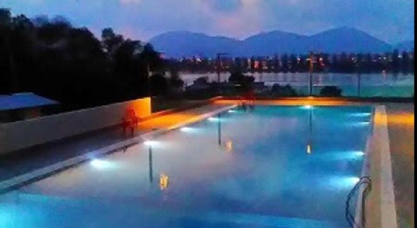 Marina Height Seaview Resort, Teluk Batik, Lumut