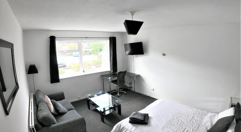 Town Centre Studio Flat!