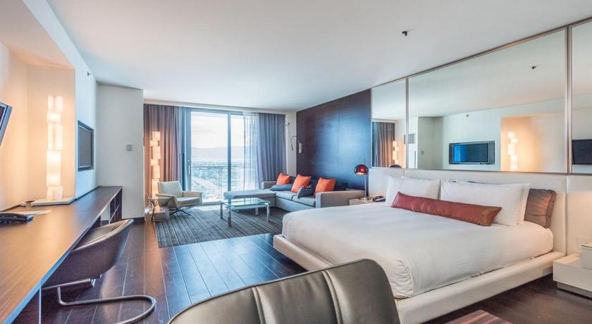 Beautiful High Rise Condo-307